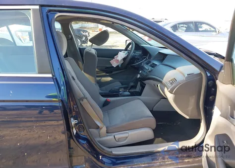 2010 Honda Accord 2.4 Lx from USA, damaged, VIN 1HGCP2F30AA085747